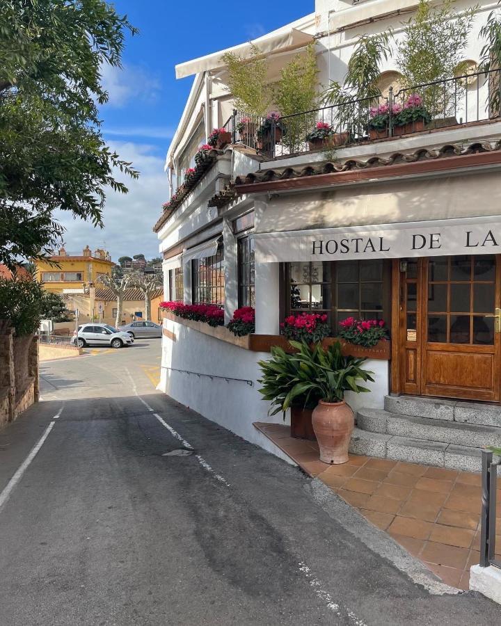 Hostal De La Placa - Hotel Boutique カブリルス エクステリア 写真