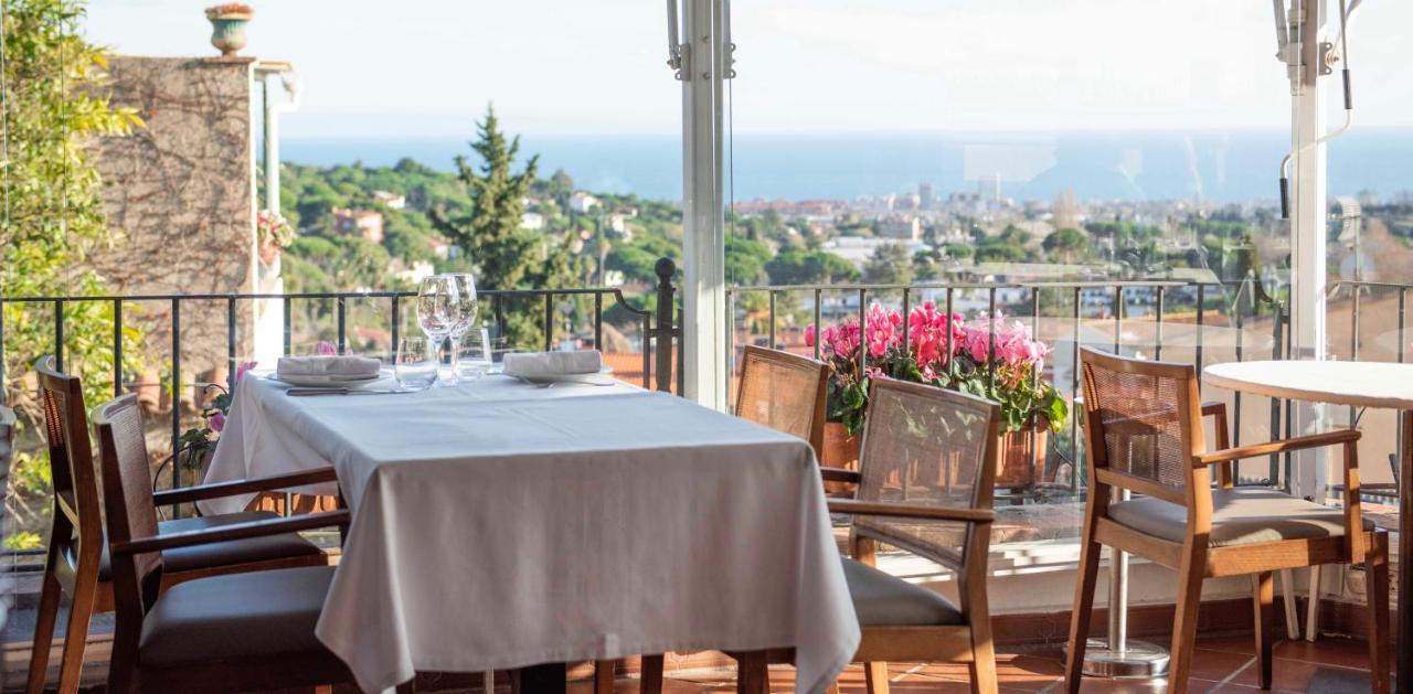 Hostal De La Placa - Hotel Boutique カブリルス エクステリア 写真
