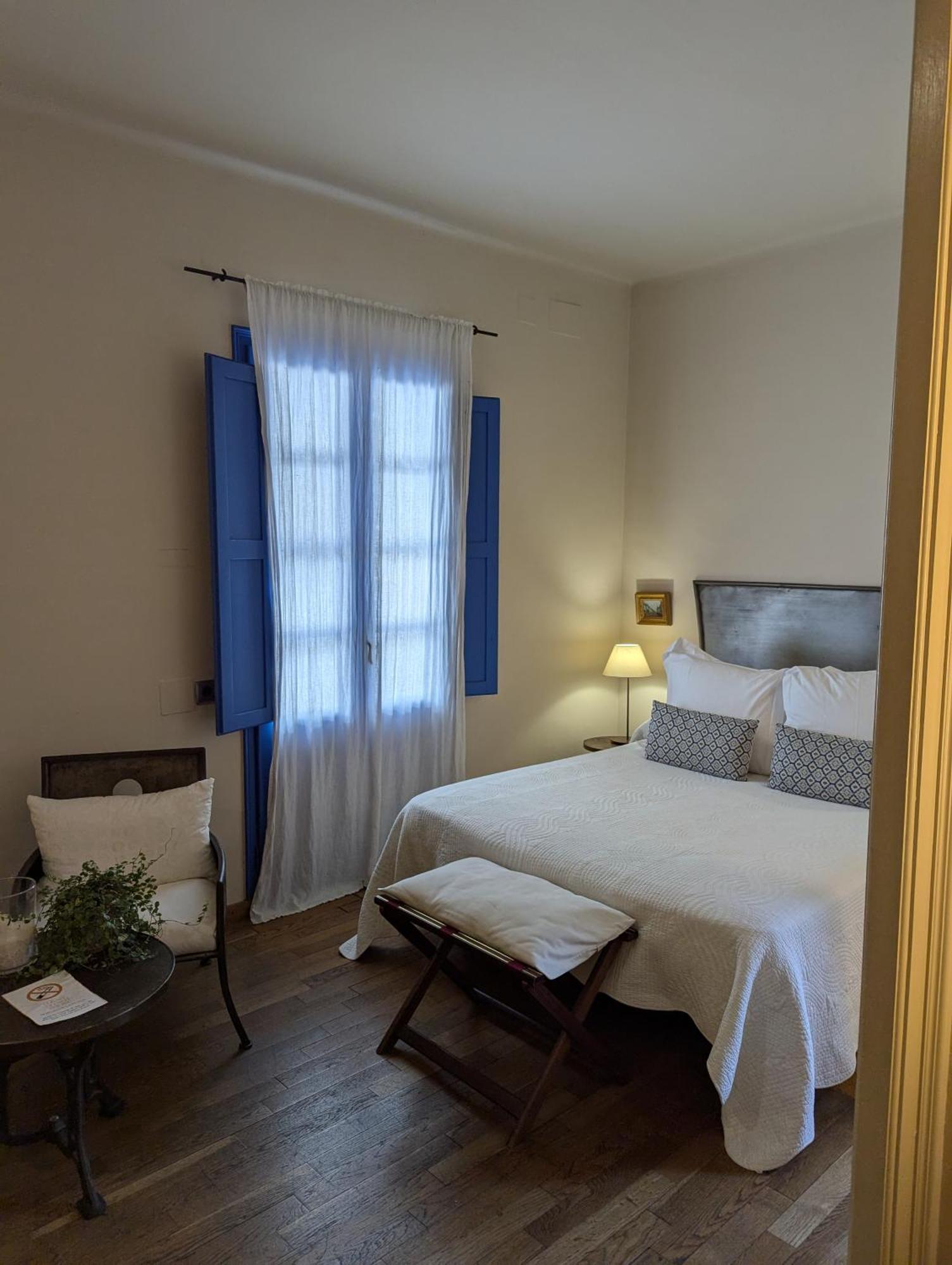Hostal De La Placa - Hotel Boutique カブリルス エクステリア 写真