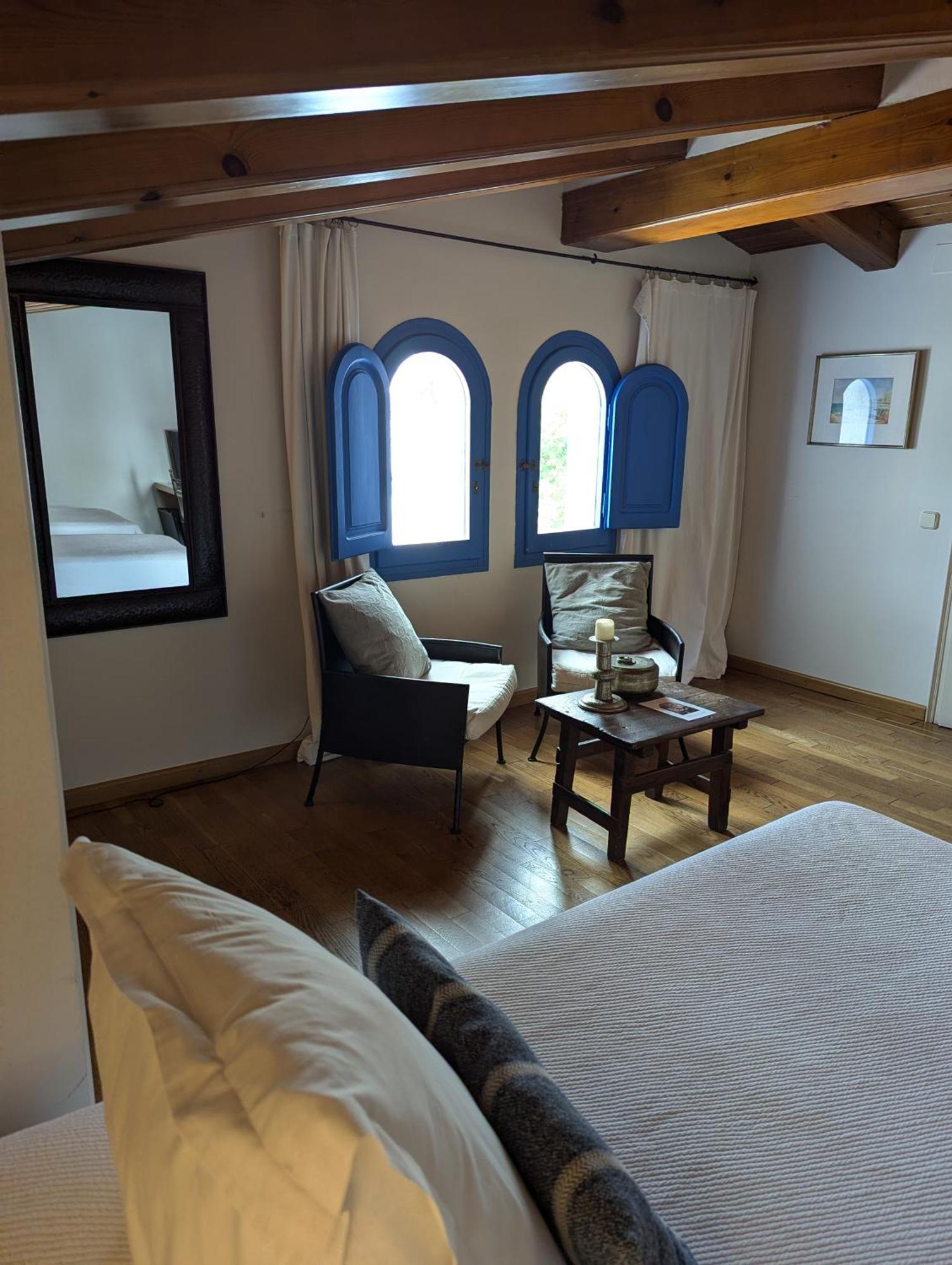 Hostal De La Placa - Hotel Boutique カブリルス エクステリア 写真