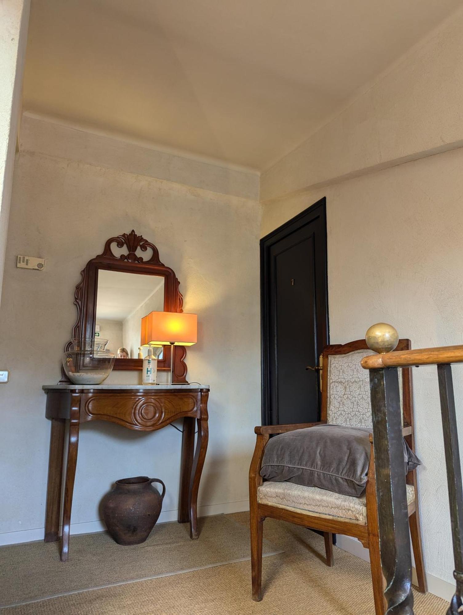 Hostal De La Placa - Hotel Boutique カブリルス エクステリア 写真