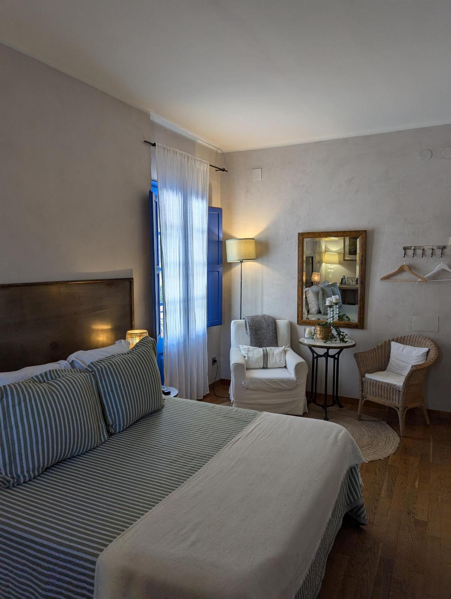 Hostal De La Placa - Hotel Boutique カブリルス エクステリア 写真