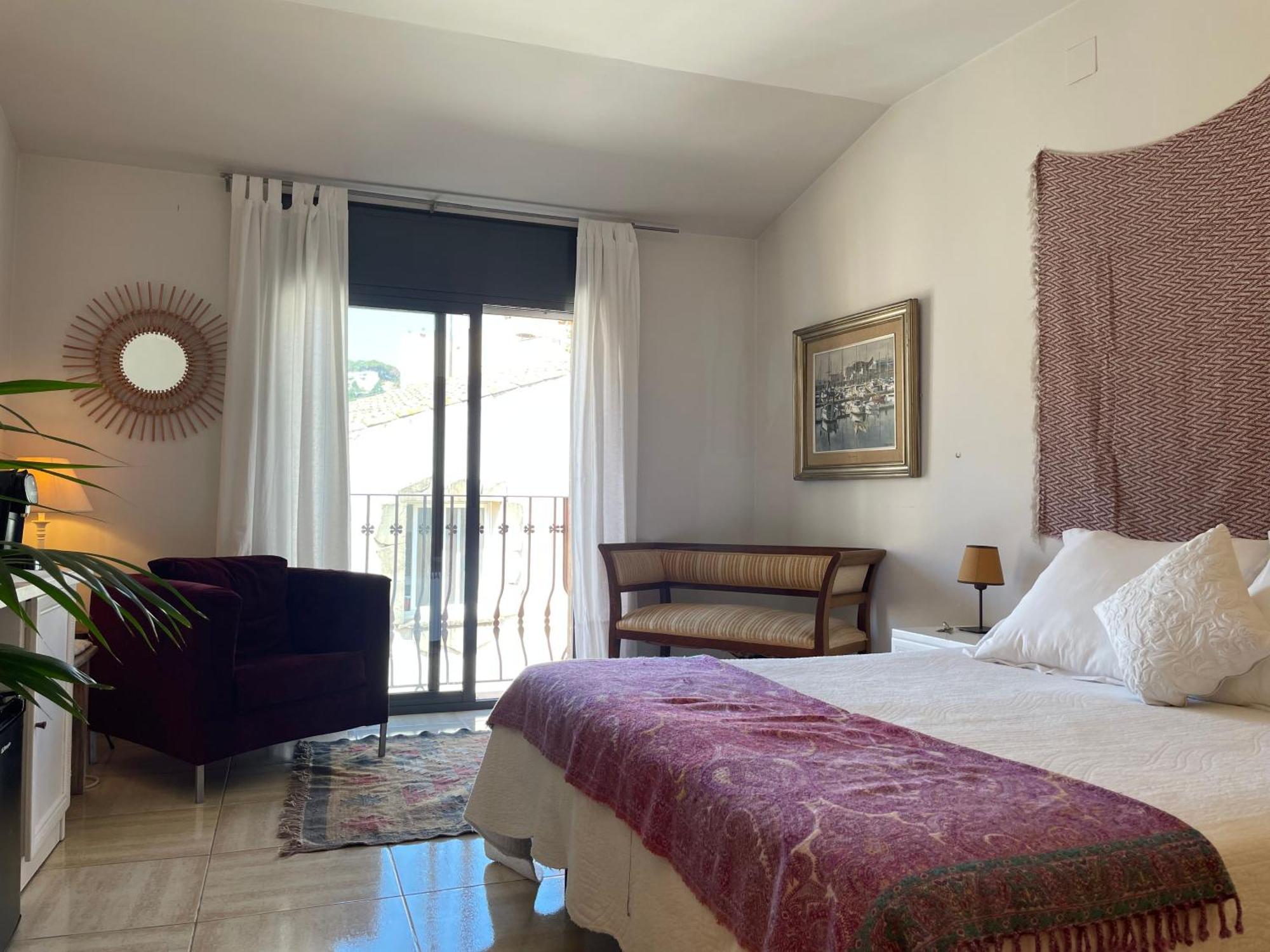 Hostal De La Placa - Hotel Boutique カブリルス エクステリア 写真